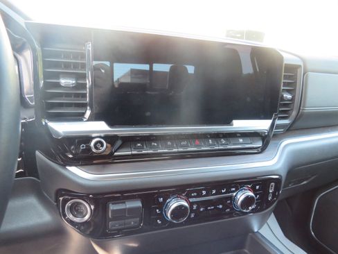 Used 2022 GMC Sierra 1500 SLT w/ SLT Premium Plus Package image 11