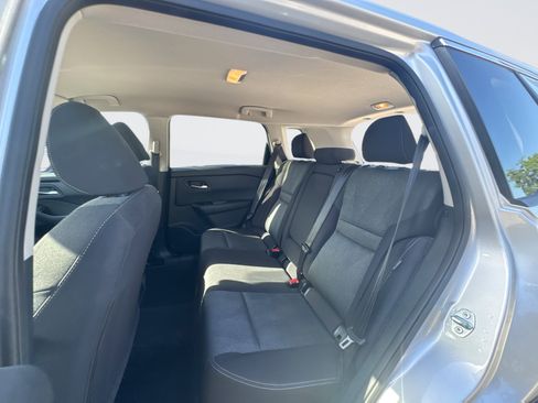 Used 2024 Nissan Rogue SV FWD image 14