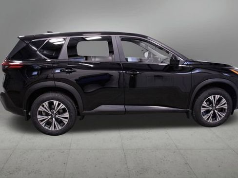 Used 2023 Nissan Rogue SV image 6