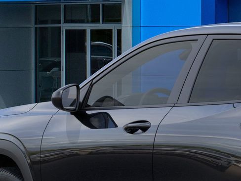 New 2026 Chevrolet Trax RS w/ Sunroof Package image 36