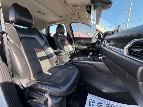 Used 2019 MAZDA CX-5 Touring image 14