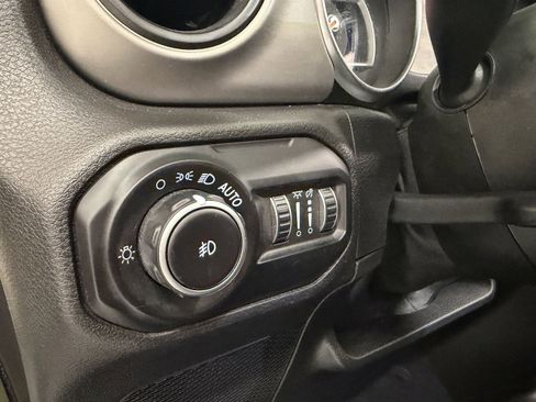 Used 2021 Jeep Wrangler Unlimited Sport image 37