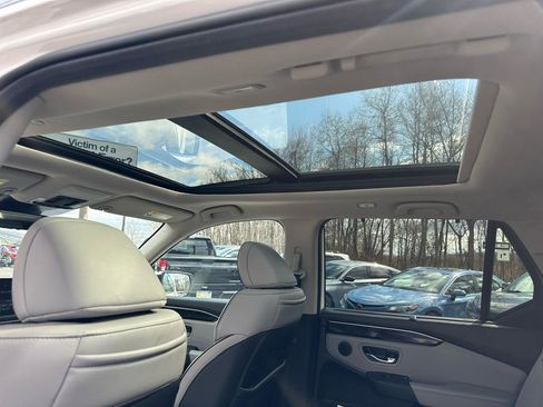 Used 2025 Honda Pilot Elite image 12