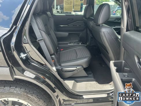 Used 2024 Nissan Pathfinder Rock Creek AWD/4WD image 15