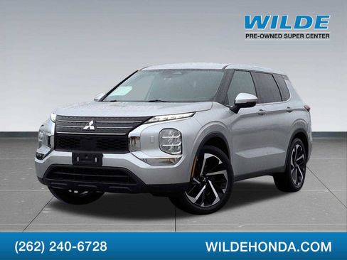 Used 2022 Mitsubishi Outlander ES image 1