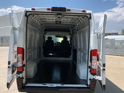 Used 2024 RAM ProMaster 2500 w/ Premium Convenience Group image 34