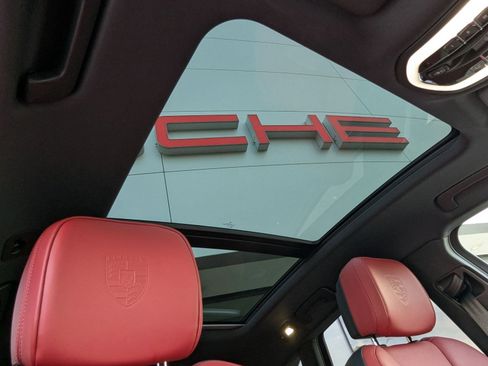 New 2026 Porsche Macan S image 27