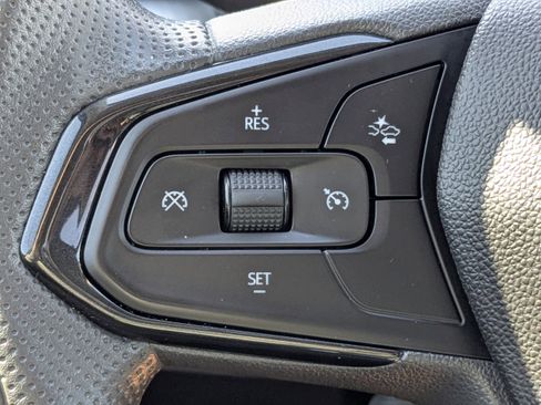 Used 2024 Chevrolet Trax LS w/ LS Convenience Package image 23