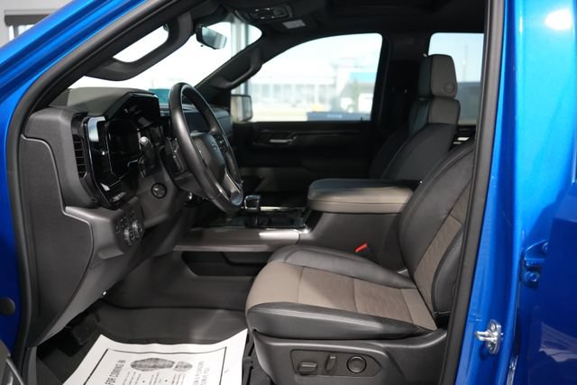 Used 2023 Chevrolet Silverado 1500 ZR2 w/ Technology Package AWD/4WD image 16