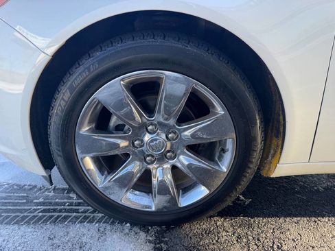 Used 2012 Buick Regal Premium image 17