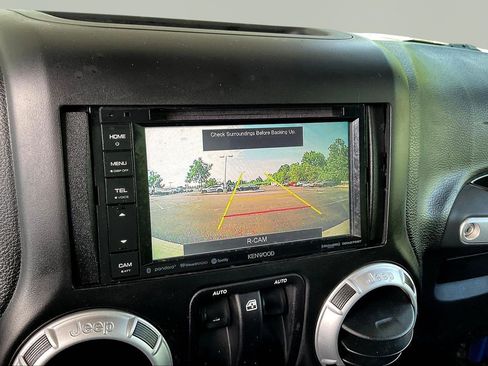 Used 2015 Jeep Wrangler Sahara w/ Connectivity Group AWD/4WD image 14