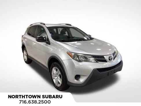 Used 2015 Toyota RAV4 LE image 1