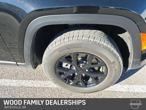 Used 2025 Jeep Grand Cherokee L Altitude w/ Trailer Tow Package image 28