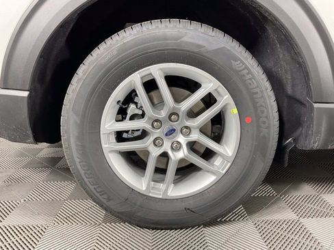 New 2026 Ford Explorer Active RWD image 10
