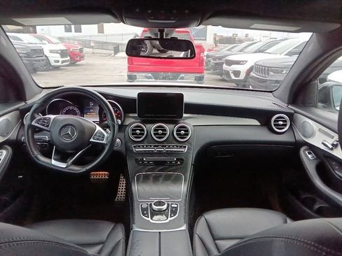 Used 2019 Mercedes-Benz GLC 300 4MATIC Coupe image 11