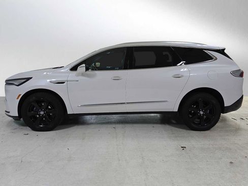 Used 2023 Buick Enclave Essence w/ Experience Buick Package AWD/4WD image 6