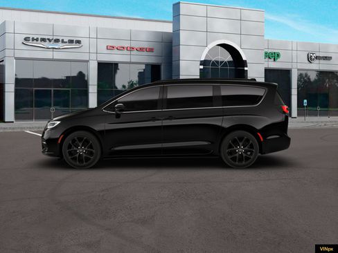 New 2026 Chrysler Pacifica Limited w/ S Appearance Package image 3