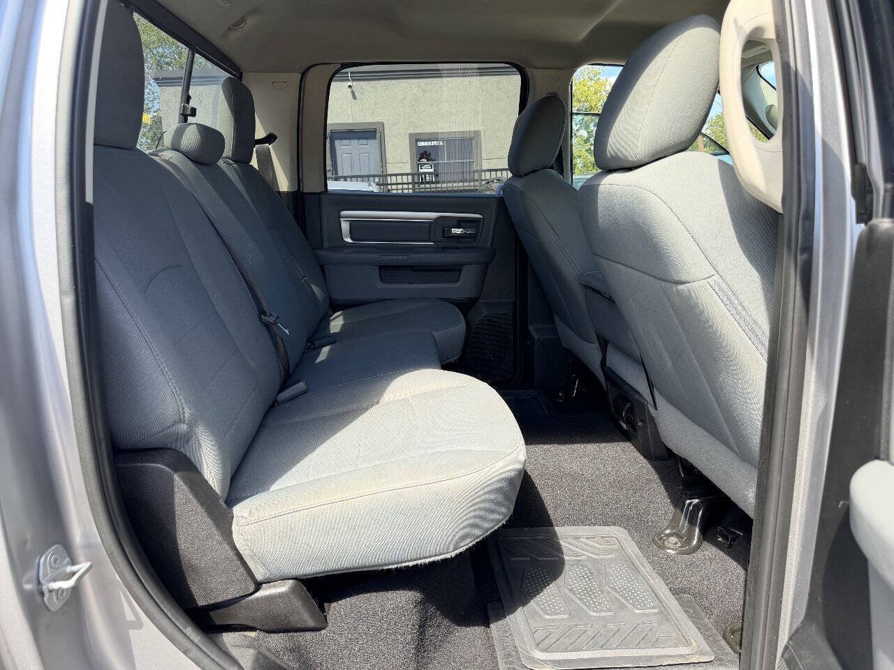Used 2019 RAM 1500 Classic SLT RWD image 18