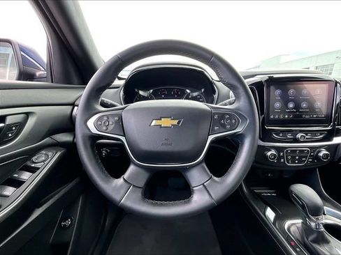 Used 2023 Chevrolet Traverse LT FWD image 18