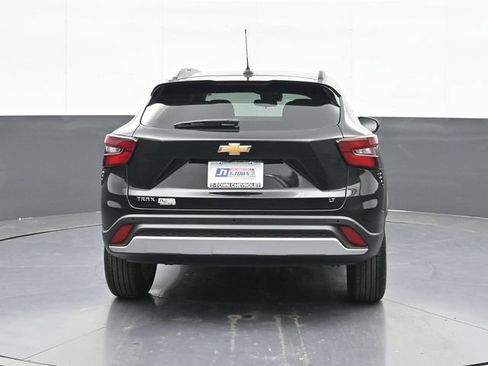 New 2026 Chevrolet Trax LT w/ Driver Confidence Package FWD image 8