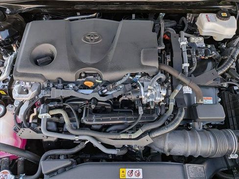 Used 2023 Toyota Camry SE w/ Cold Weather Package FWD image 21