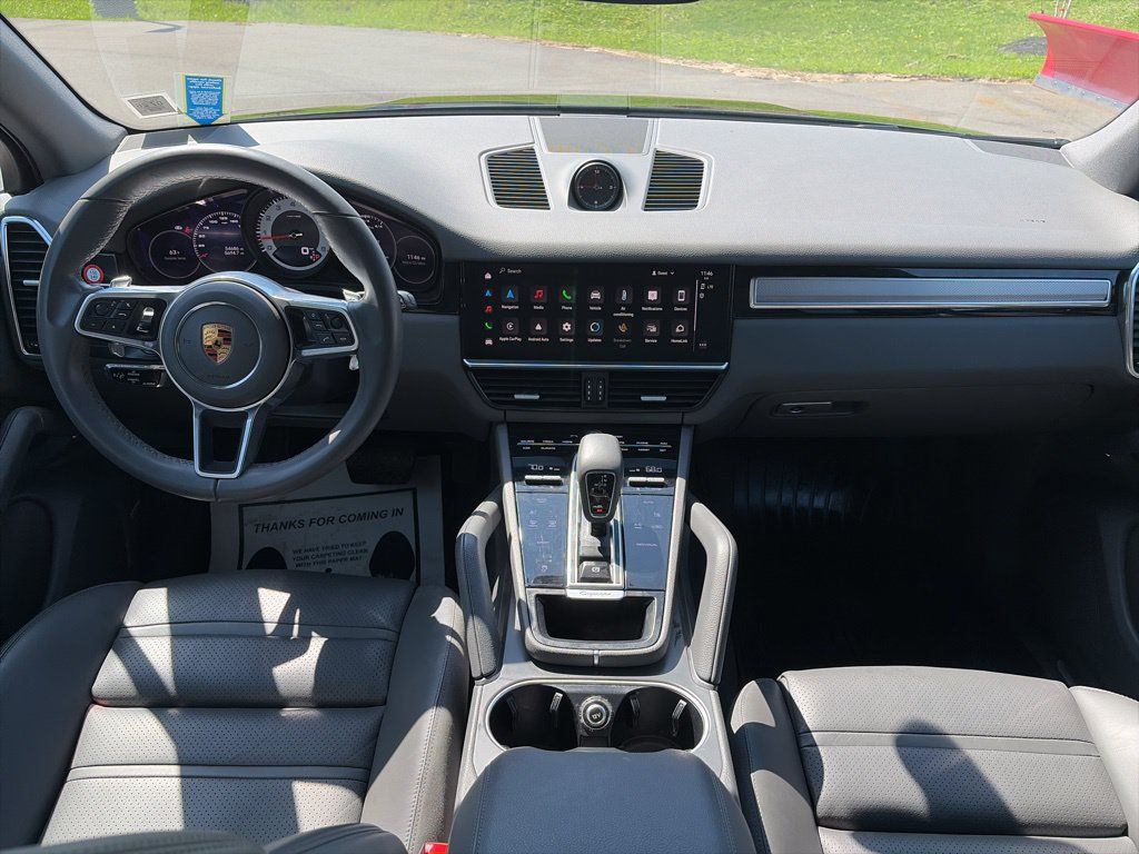 Used 2023 Porsche Cayenne Platinum Edition AWD/4WD image 7