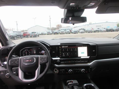 New 2026 GMC Sierra 1500 Elevation image 15