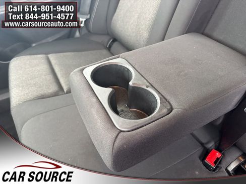 Used 2024 Nissan Rogue SV image 8