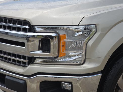 Used 2018 Ford F150 XLT w/ Equipment Group 302A Luxury AWD/4WD image 29