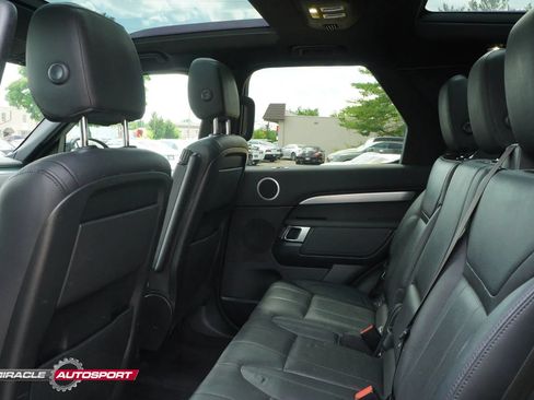 Used 2020 Land Rover Discovery Landmark AWD/4WD image 27