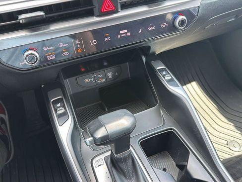 Used 2024 Kia Sorento S w/ Panoramic Sunroof Package FWD image 26