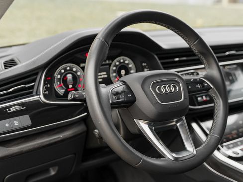 Certified 2023 Audi Q8 Premium w/ Convenience Package image 9