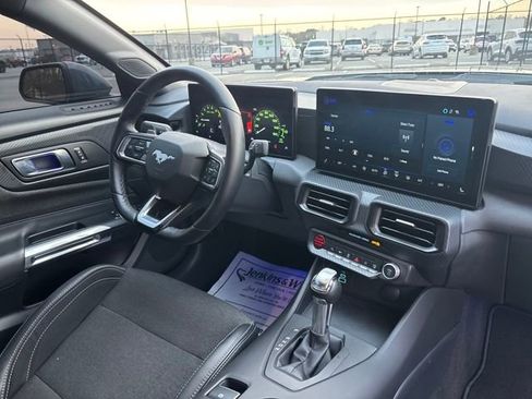 Used 2025 Ford Mustang GT image 9