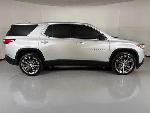 Used 2020 Chevrolet Traverse LS image 11