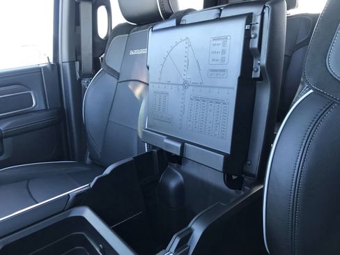 New 2025 RAM 2500 Laramie AWD/4WD image 28