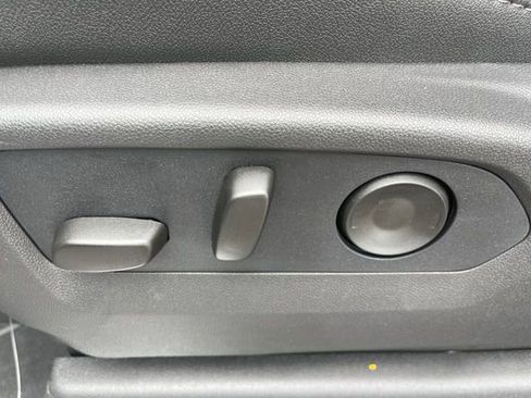 New 2026 GMC Sierra 1500 SLT w/ SLT Convenience Package image 12