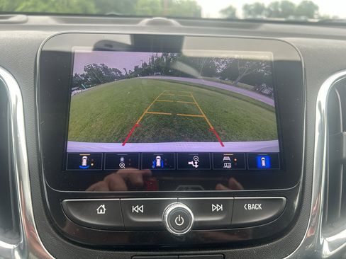 Used 2023 Chevrolet Equinox Premier FWD image 26