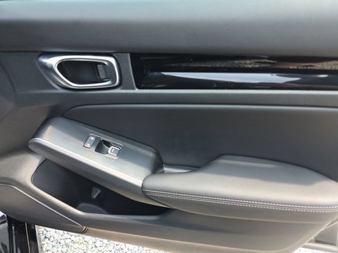 Used 2024 Honda Civic Touring image 18