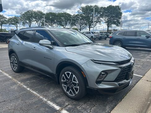 Used 2024 Chevrolet Blazer RS w/ LPO, Floor Liner Package AWD/4WD image 3