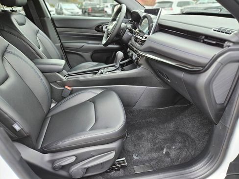 New 2026 Jeep Compass Limited image 8