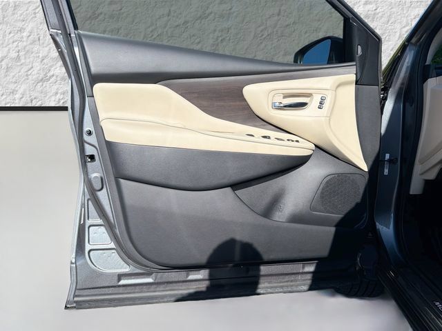 Used 2020 Nissan Murano Platinum w/ Cargo Package FWD image 23