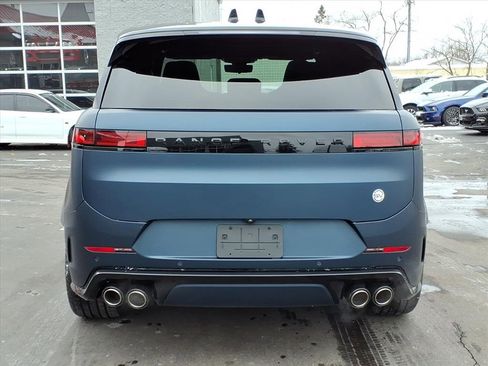 Used 2025 Land Rover Range Rover Sport SV Edition Two image 4