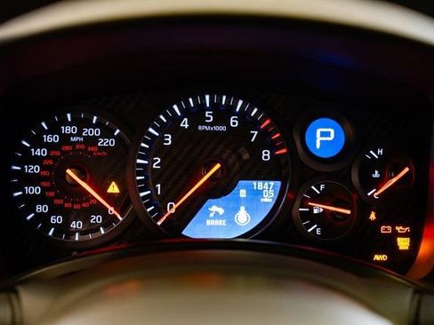 Used 2020 Nissan GT-R Premium w/ Premium Interior Package AWD/4WD image 13