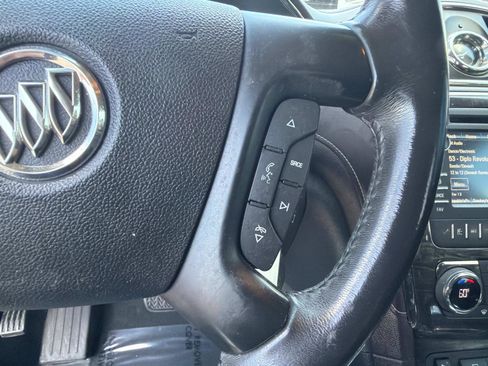 Used 2017 Buick Enclave Leather FWD image 27