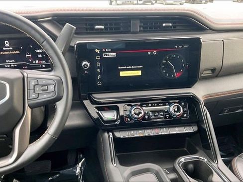 Used 2024 GMC Sierra 2500 AT4 w/ AT4 Premium Plus Package image 6