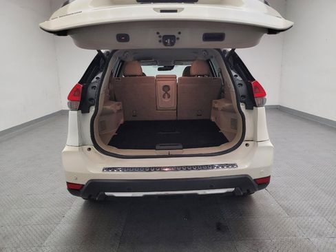 Used 2020 Nissan Rogue SV w/ Premium Package FWD image 29