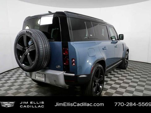 Used 2023 Land Rover Defender 110 SE AWD/4WD image 3