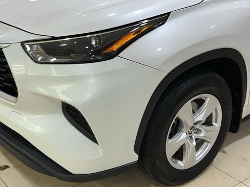 Used 2023 Toyota Highlander L image 5