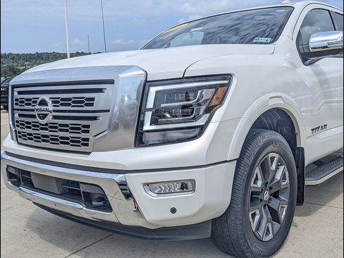Used 2021 Nissan Titan Platinum Reserve w/ Moonroof Package AWD/4WD image 12