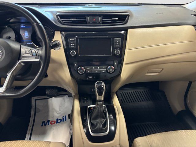 Used 2019 Nissan Rogue SV w/ Sun & Sound Touring Package AWD/4WD image 12